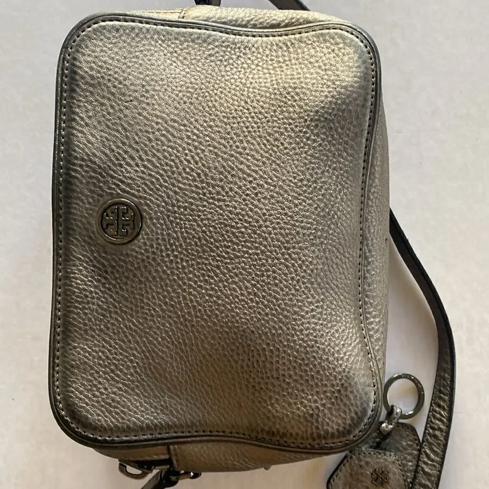 TORY BURCH Double Zipper Metallic Pebbled Leather Shoulder Bag